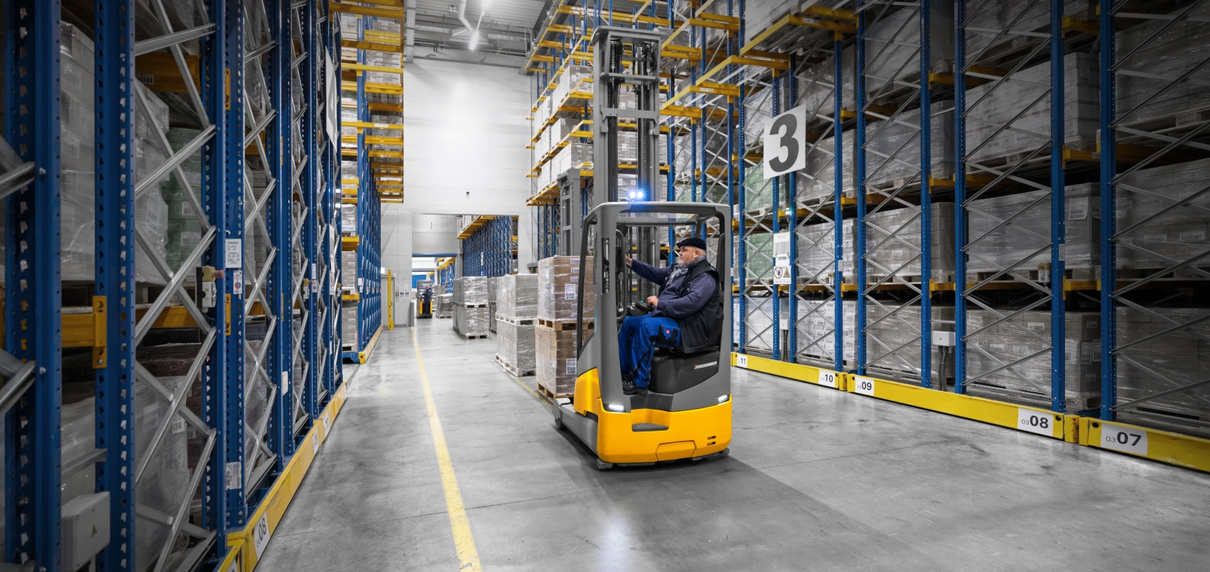 Reach Trucks