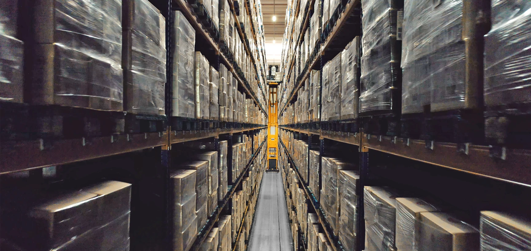 Very Narrow Aisle (VNA) Trucks